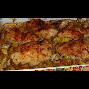 Peitos de frango assados no forno com batata doce