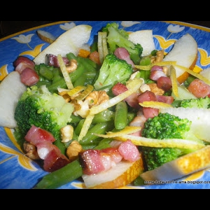 Salada Verde com Bacon, Noz e Pera