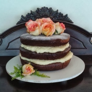 Naked Cake - Chocolate e Baunilha