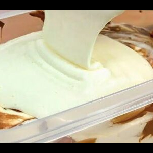 Se você tem 1 liquidificador e 1 litro de leite você faz o melhor sorvete do mundo em 5 minutos