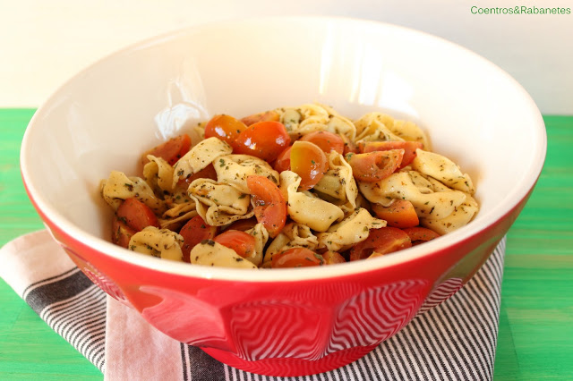 Salada de tortellini e tomate-cereja | Tortellini and cherry tomato salad