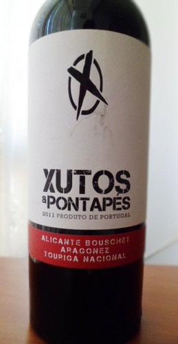 Xutos & Pontapés - vinho tinto, Alentejo, 2011
