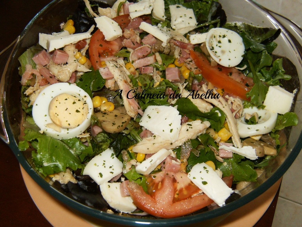 Salada Fria de Frango à Colmeia