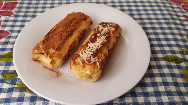 ROLINHOS RECHEADOS C/ BANANA e grelhados na manteiga  + uns com purê ou geleia de maçã