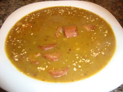 Sopa de Ervilha com Cebola Torrada