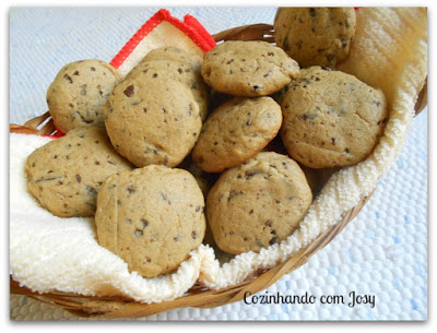 Cookies c/Pasta de Amendoim e Chocolate