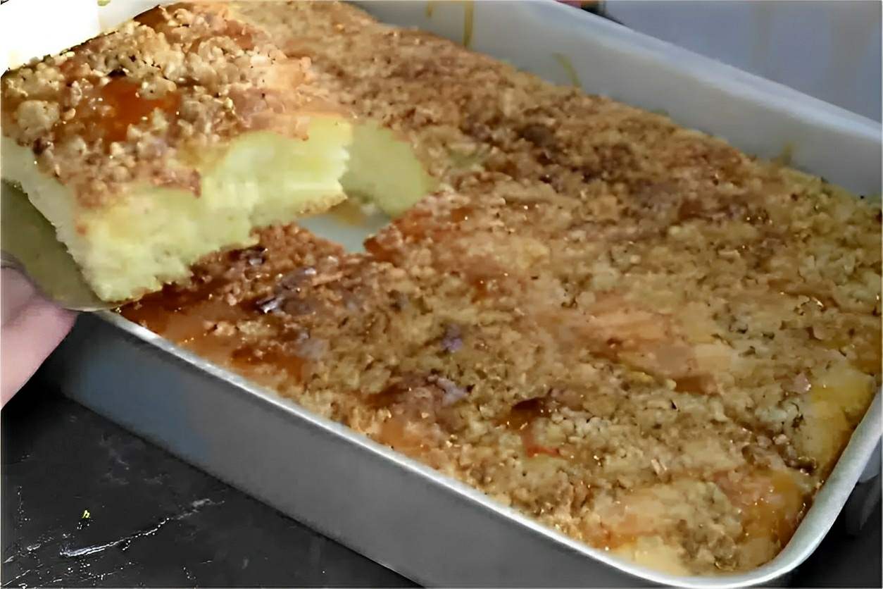 Bolo calisto: um bolo amanteigado de aveia com maçã perfeito para o lanche da tarde