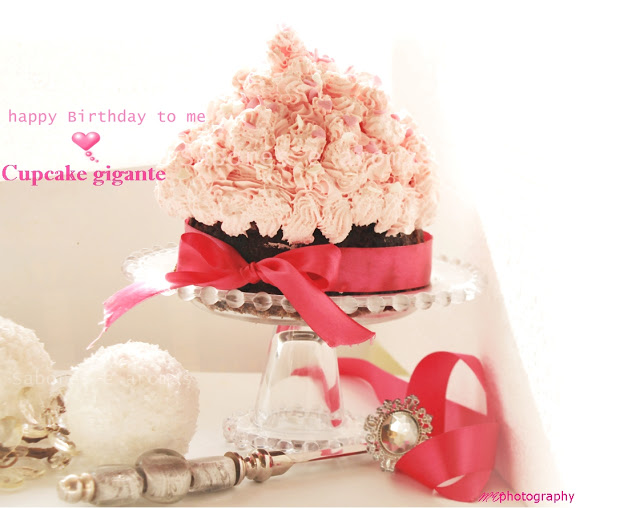 Happy Birthday to me.....e Cupcake de chocolate!