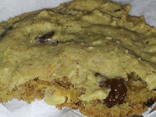 Cookies de coco e chocolate duplo