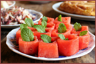 Tapas, copinhos de melancia com balsâmico