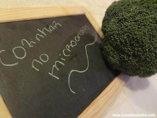 Cozinhar no Microondas • Bróculos [Receita em VÍDEO]