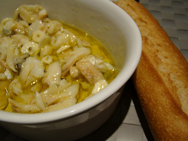 Bacalhau com Azeite e Alho / Cod Fish with Olive Oil and Garlic