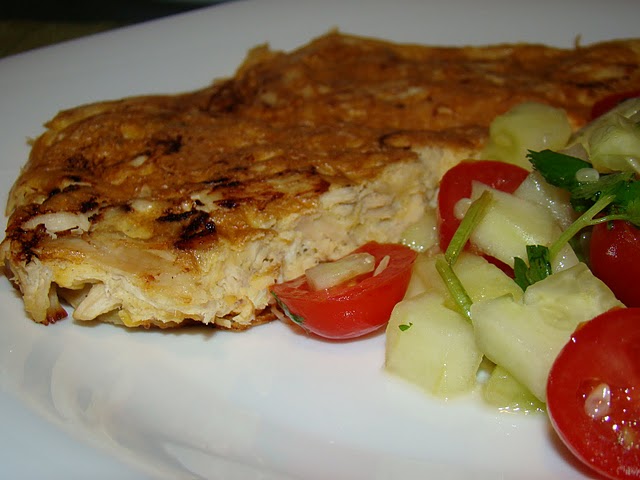 Omelete de Frango (Aproveitamentos ) / Salada de Pepino, Tomate e Coentros
