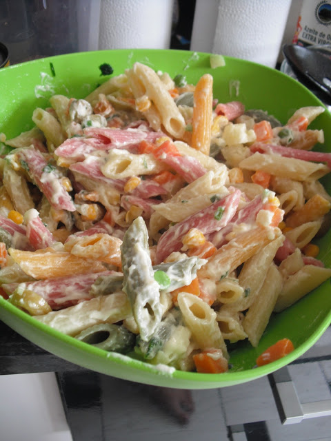 Salada de Macarrão Colorido