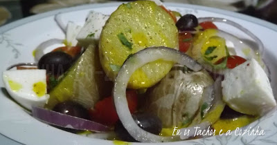 Salada de batatinhas e mozzarella com vinagrete de mostarda