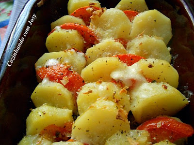 Batatas Assadas com Tomate
