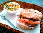 Sanduíche de salmão defumado e cream cheese (Lachs-Sandwich mit Frischkäse)