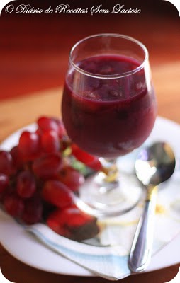 Gelatina de Vinho Espumante e Uvas