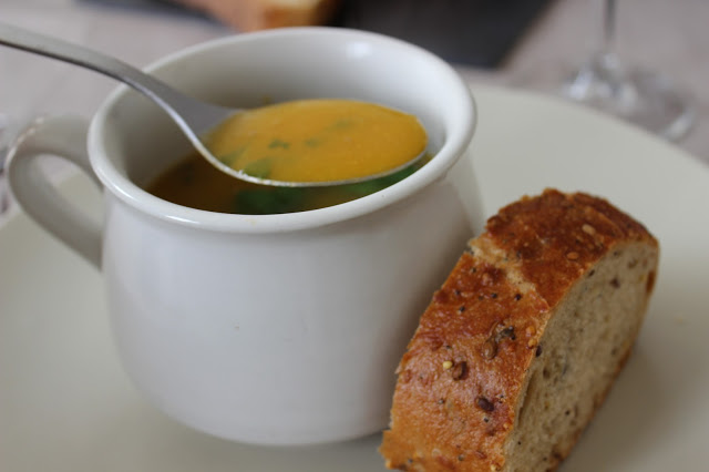 Sopa de Abóbora Manteiga, Cenouras e Cebolo