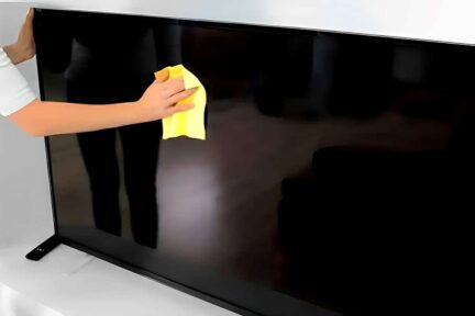 Como limpar telas de TV de forma prática e segura