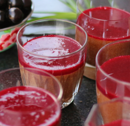 mousse de chocolate e jabuticaba