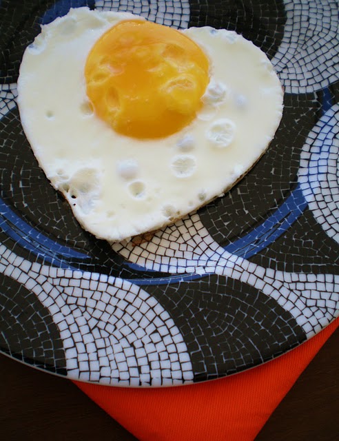 Ovos com Amor para um café da manhã feliz!