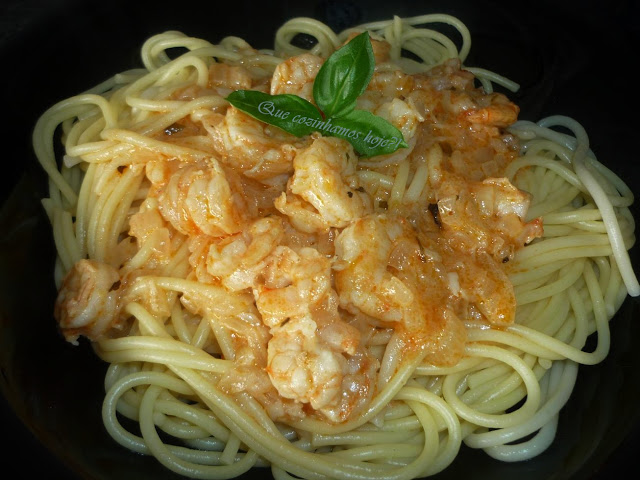Spaghetti com camarão