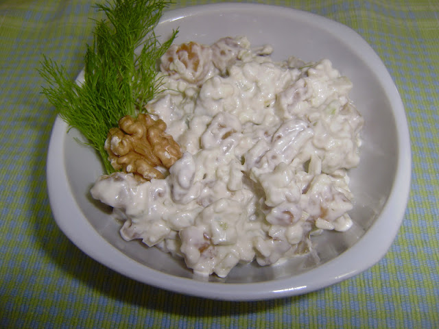 Salada de Peras Secas, Erva Doce, Nozes e Gorgonzola