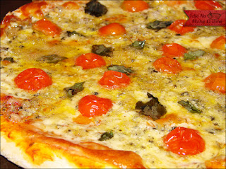 Pizza de Gorgonzola com Tomate Cereja