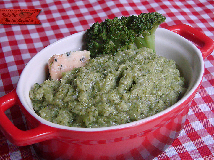 Purê de Brócolis com Gorgonzola