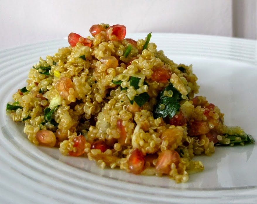 Quinoa com Amêndoas e Romã (vegana)