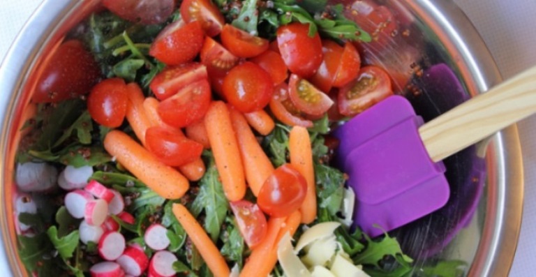 Salada deliciosa com muitos nutrientes