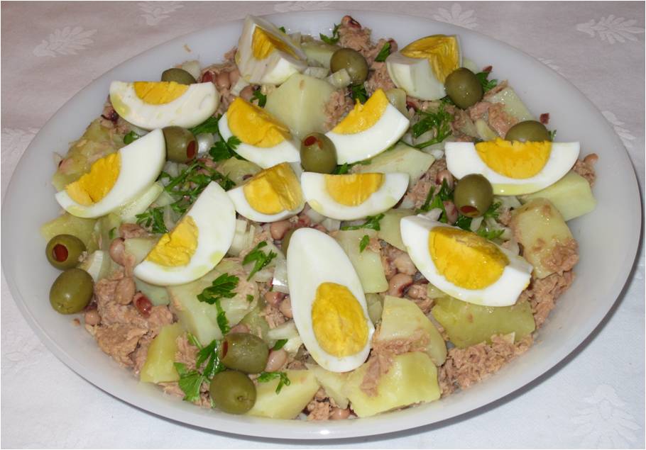 Salada de atum e feijão-frade