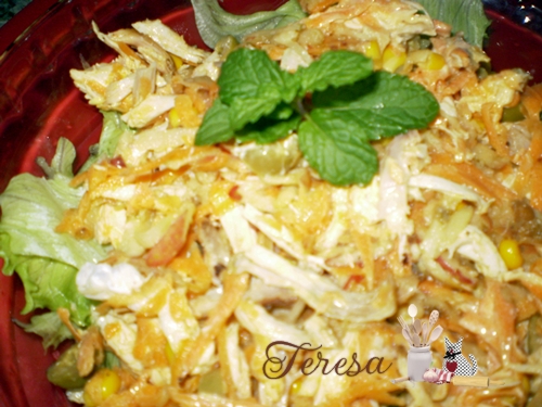 Salada de Frango com Cenoura ao molho de iogurte - Reaproveitamento de frango assado