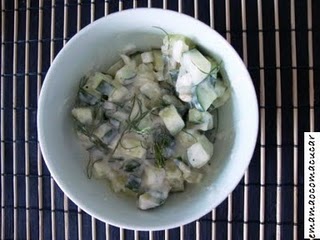 Salada de pepino, erva-doce e iogurte