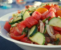 Salada de Melancia, Tomate e Pepino (vegana)