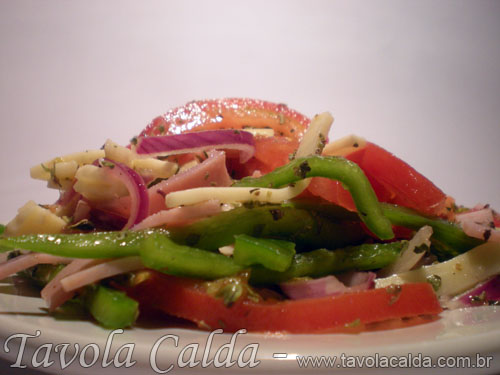 Salada de Tomate com Pimentão, Presunto e Queijo