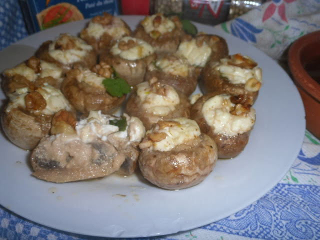Cogumelos recheados com Patê de atum La Gondola e queijo creme- Entradas