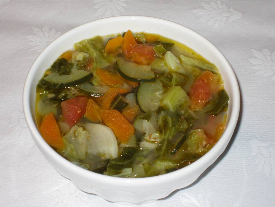 Sopa rica de vegetais