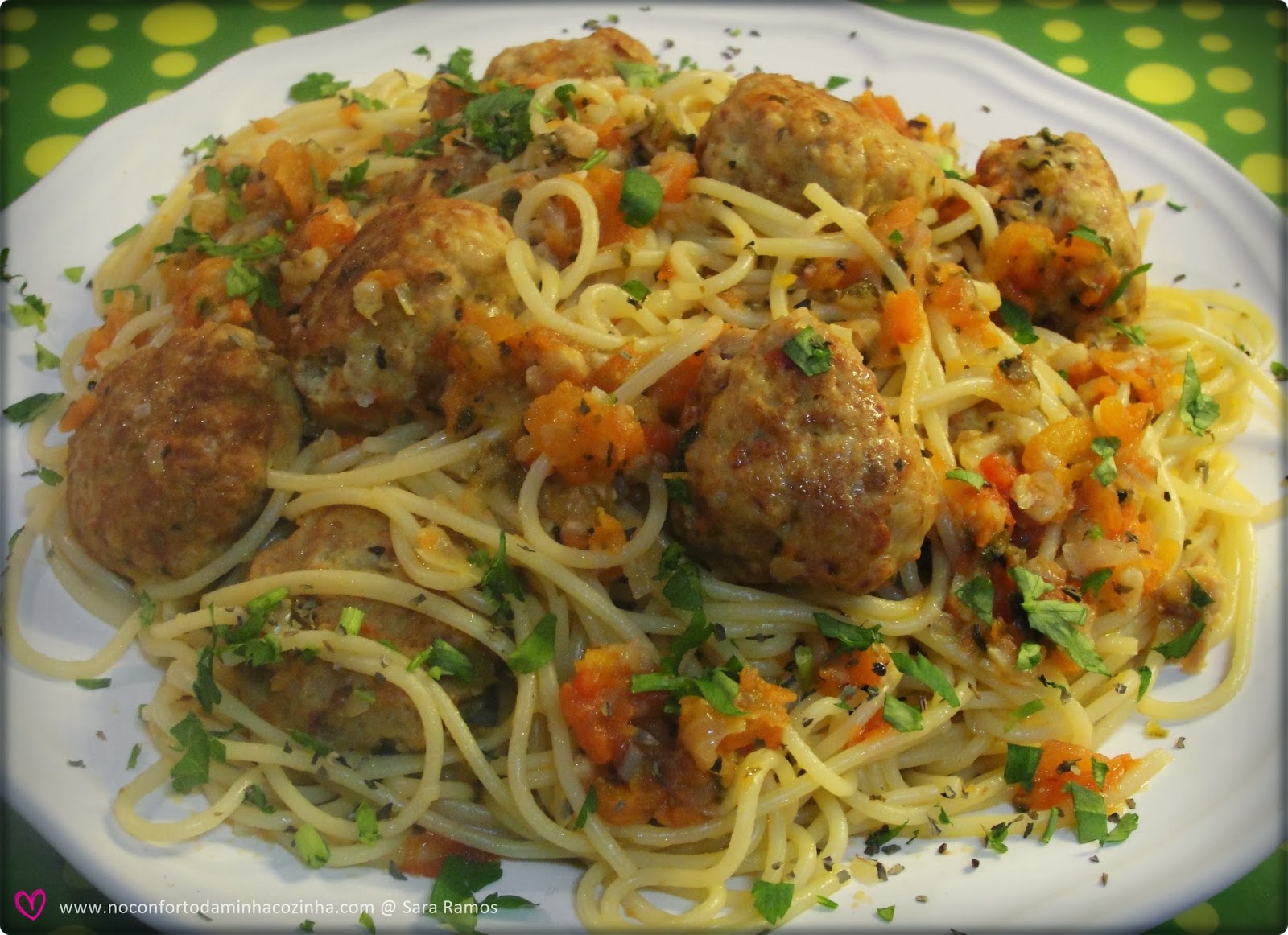 Spaghetti com Almôndegas e uma lembrança de infância...(passo-a-passo)