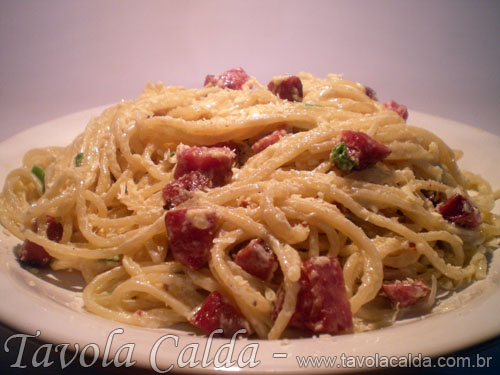 Spaghetti Alfredo com Linguiça Calabresa