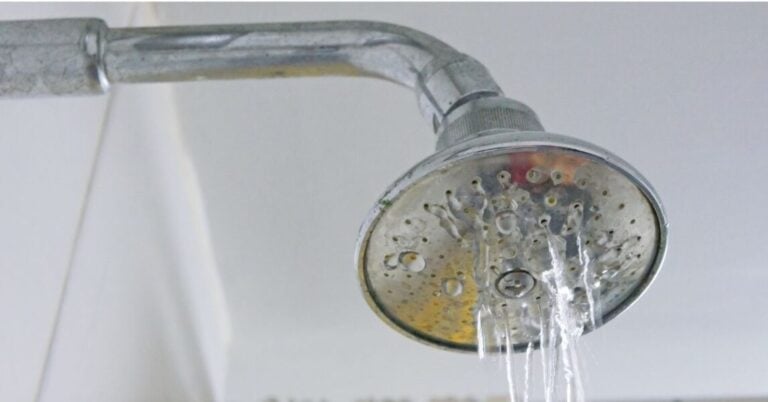 Truque fácil para melhorar a pressão do chuveiro em sua casa